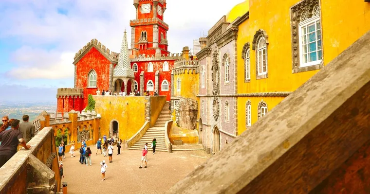 Lisbon: Sintra, Pena, Cascais & Cabo Day Tour With Tickets